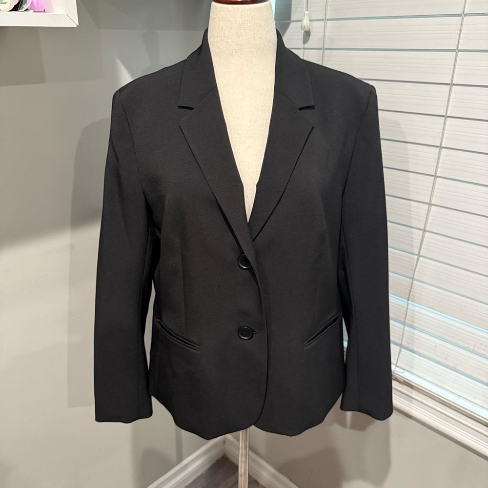 Black Label Evan Picone Classic Black Women's Blazer